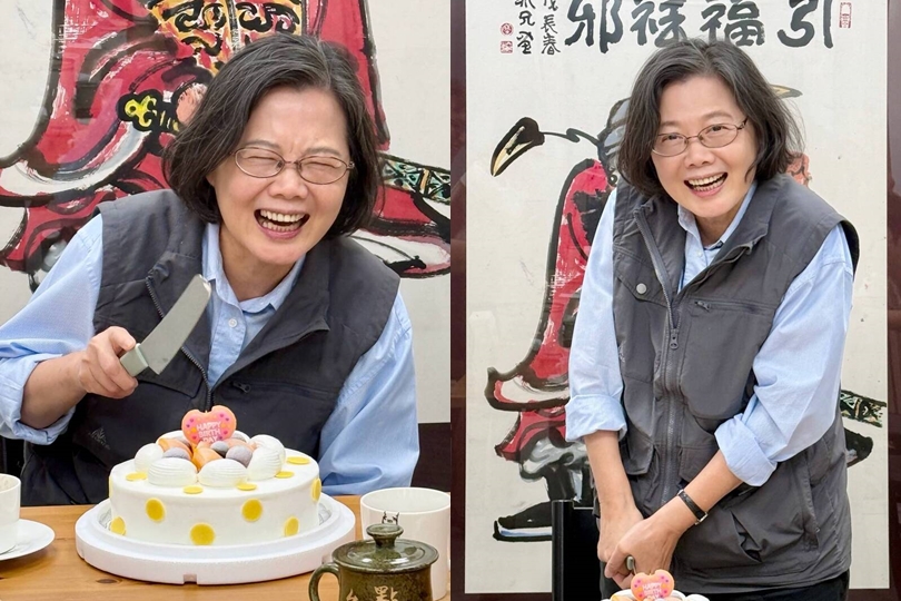 蔡英文70歲生日被幕僚出賣燦笑切蛋糕照曝