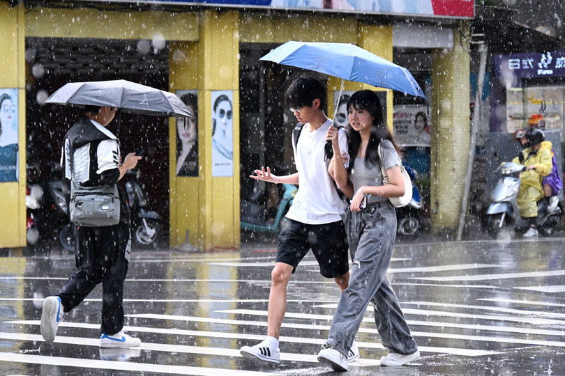 沙德爾路徑北修威脅降低 週四晚到週五全台有雨
