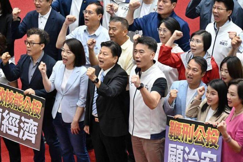 濫刪預算害立院出國補助沒了?他爆藍白曾用這招:真會演!