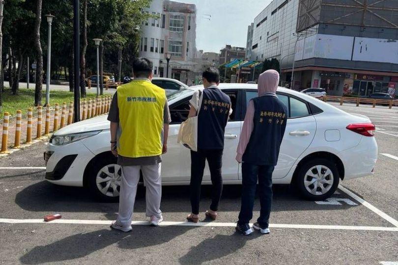新車落地4天就遭查扣！女車主117筆欠費近30萬