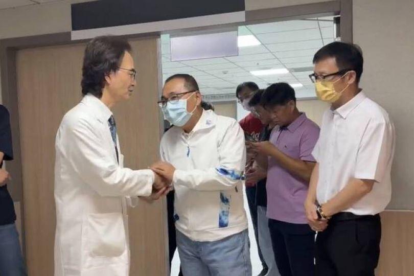 集氣！學長遭學弟刺頸送醫搶救 恢復生命徵象
