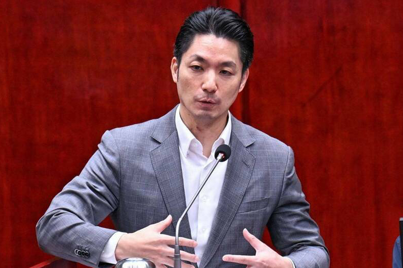 簡歷風波未平 蔣萬安再遭爆LinkedIn履歷5處不實