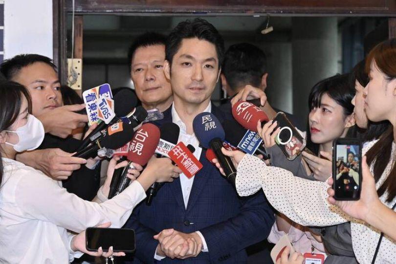 蔣萬安今委託登記 與沈伯洋辯論有譜