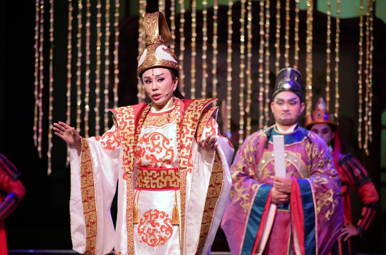 鍘美案延燒爆家族黑歷史 明華園總團+子團開撕