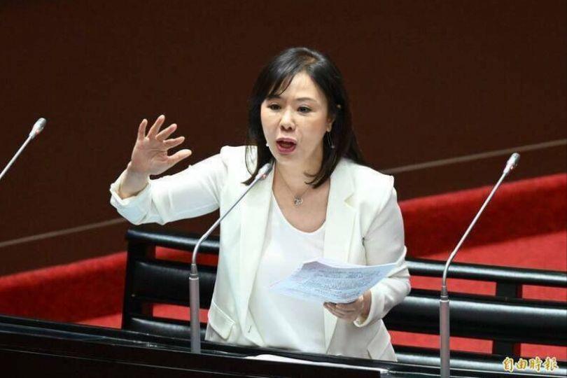 李彥秀扯社工發毒品拒道歉  他問蔣萬安：認同你的發言人嗎？