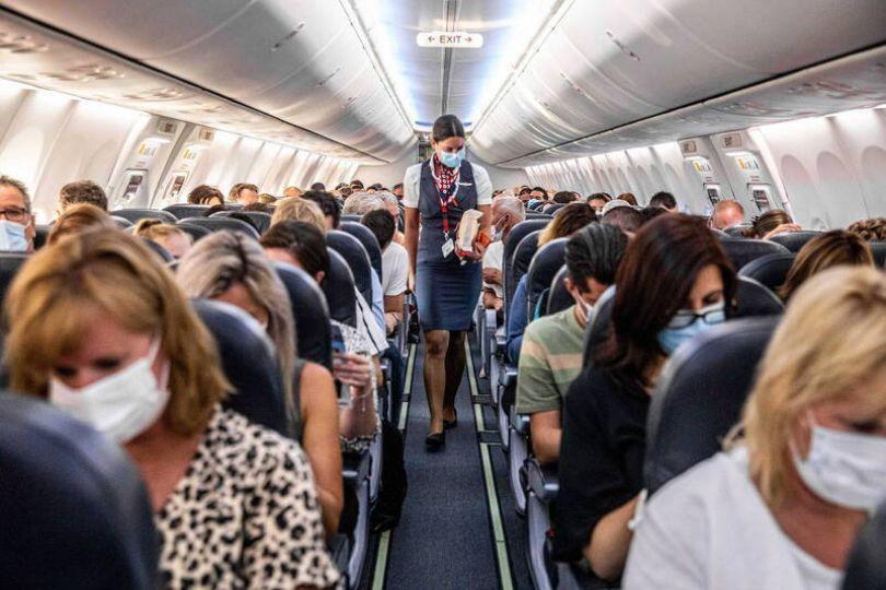 飛機安全帶燈沒熄尿急能去上廁所？專家揭答案