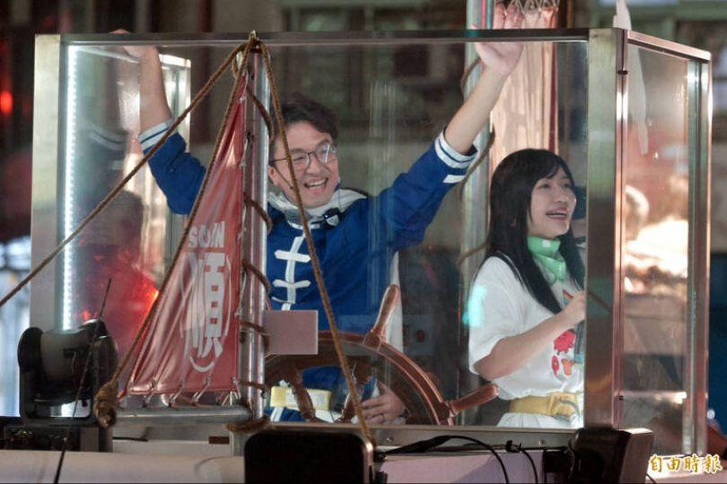 沈伯洋扮勇者欣梅爾車掃 喊灌籃高手金句拚到底