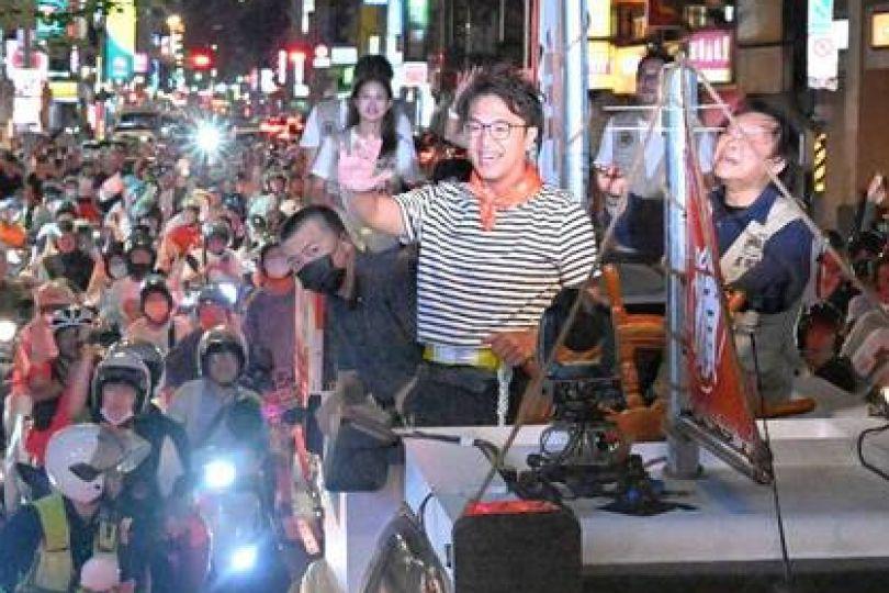 沈伯洋深夜發文 看到這1幕眼眶紅了