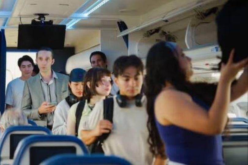 飛機上最糟糕座位區在哪?旅遊專家:這區吵死人