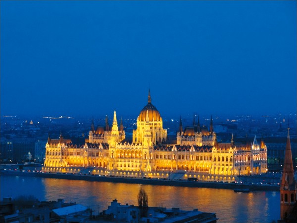 【旅遊】〈實現我的旅遊夢〉愛的列車─夫妻搭歐鐵遊歐7國