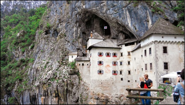 【旅遊】〈旅遊的滋味〉普里迪雅瑪城堡中的巨人