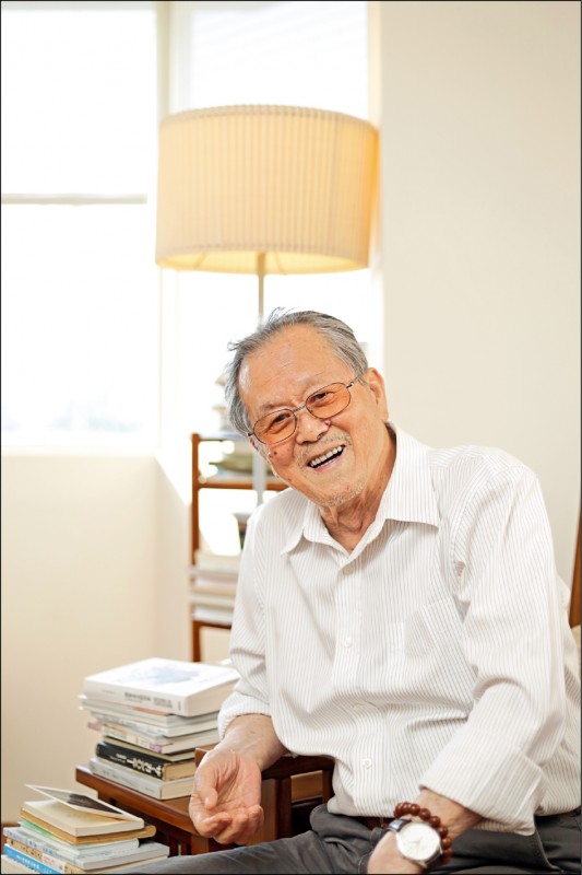 【自由副刊．書與人】何致和／ 我的文字只是一座橋梁 － 黃春明談《跟著寶貝兒走》