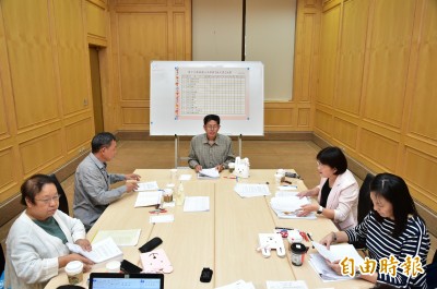 【自由副刊．第十六屆林榮三文學獎．小品文獎決審會議紀錄】