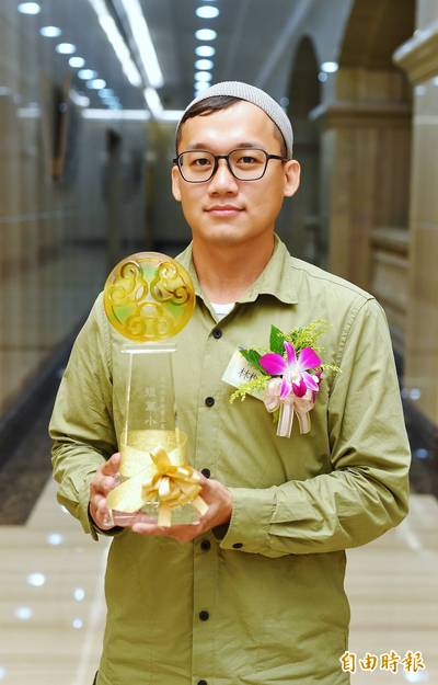 林榮三文學獎》魚販林楷倫奪小說首獎 寫作叩問人生傷痛