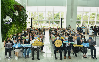 「飛閱台灣-齊柏林紀念攝影展」  今（10）日台北101登場