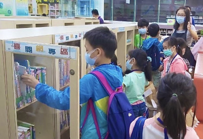 高雄市圖2,160本「喜閱網」書籍  暑假讓孩子愛上閱讀