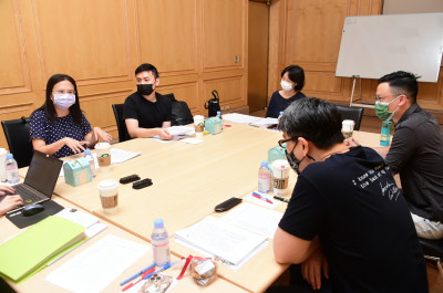 【自由副刊．第十八屆林榮三文學獎．小品文獎決審會議紀錄】如何在核桃上雕刻