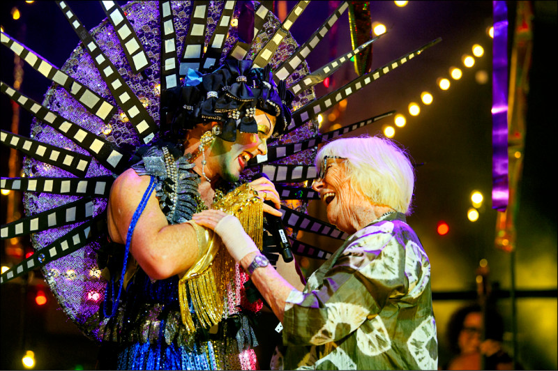 【藝術文化】泰勒．馬克變裝皇后歌舞秀 Judy秀：美可敵國登台