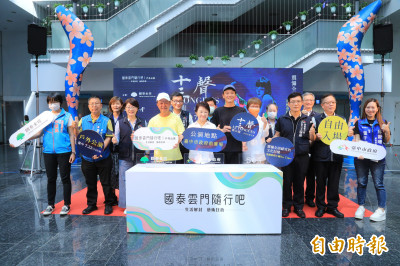 雲門睽違10年回歸台中市府廣場前 戶外公演有台味的「十三聲」