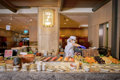 台北福華彩虹座「山珍海味蟹饗宴」新登場  平日加碼憑身分證字號、晚餐8點後入場享更多折扣