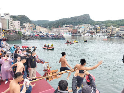 「野柳神明淨港文化祭」徵求跳海勇士！龍躍萬里 百人跳水1/18開放報名