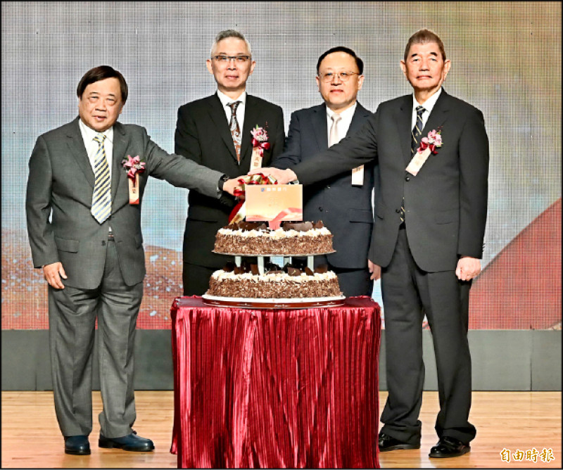 【藝術文化】聯邦美術獎頒獎 林鴻聯：永遠信守承諾當台灣本土畫家的後盾