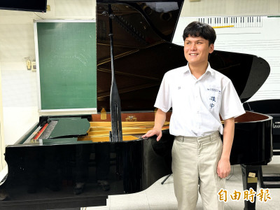 （影音）出生時僅千元鈔大 雄中全盲音樂生黃崇恩將彈進國家音樂廳