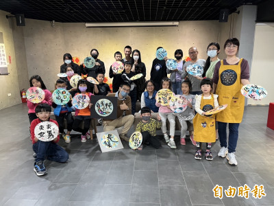 柯榆宏師生書法聯展 大甲中正紀念館展出百件作品