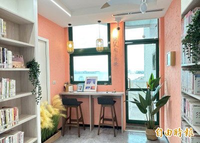 閱讀文字邊賞淡水無敵河景  新北圖書館淡水分館「換新裝」今重新啟用