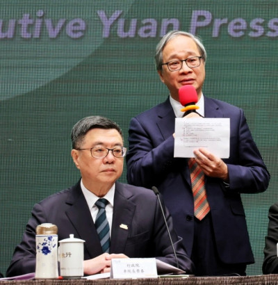 預算表決今晚看直播  李遠：文化人站出來談政治表示國家面臨危機