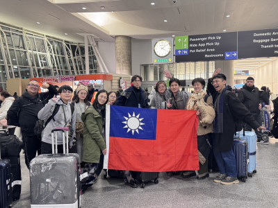 國際劇場界星探慧眼邀台團   曉劇場登紐約外百老匯先秀國旗