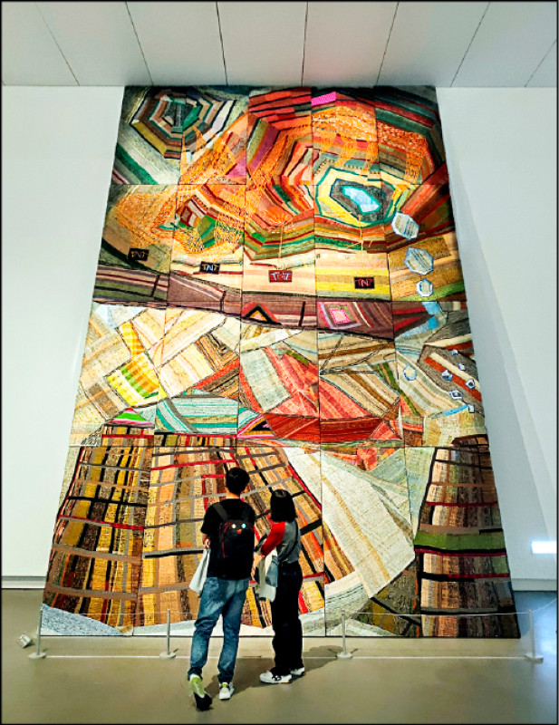 【藝週末．藝週推薦展覽】山海共構的生命劇場─高雄市立美術館「潮壤相接」展