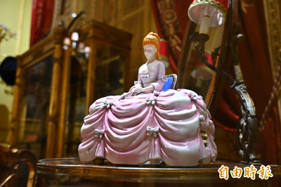 因為一台瓷偶收音機！高雄夢幻歐洲19世紀皇家「莉．瓷藝博物館」開幕