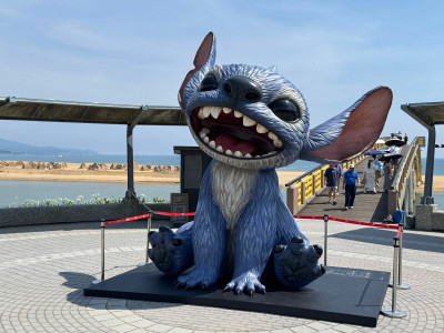 「星際寶貝」降落福隆沙雕季  展開最萌破壞行動