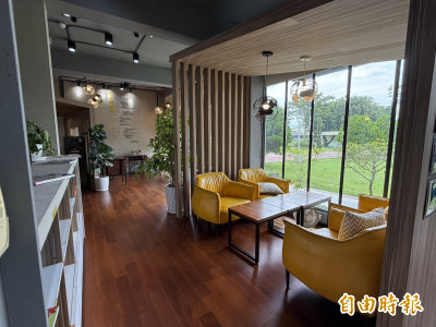 比咖啡廳還美！雲林元長新生國小「社區共讀站」暑假平日開放中