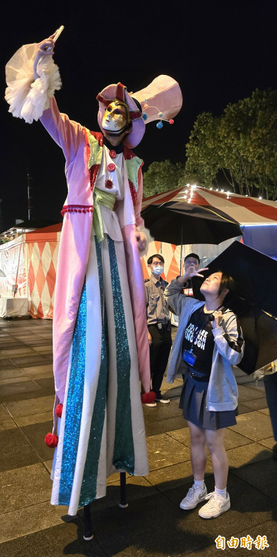 李遠搭《解憂快餐車》進花蓮   FOCASA馬戲團端夏日藝術盛宴