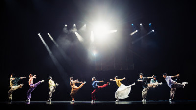 林強也跳了！雲門舞集雨後開舞 3.5萬人嗨爆兩廳院廣場變大舞池