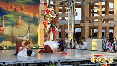 麟洋配得靈感  台灣舞者在世博演出「聖杯」大驚奇