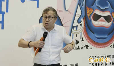 謝志偉化身「超級導覽員」 南美館喜馬拉雅藝術展笑談神話「不要太鳥仔」（影音）