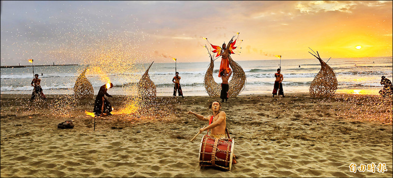 【藝術文化】即將成真火舞團驚豔全場 蔡宏毅盼以火神祭傳遞光明與勇氣