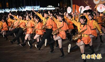 人潮擠爆中山堂！橘色惡魔聯手翡翠騎士合體 快閃80分鐘畫面超震撼