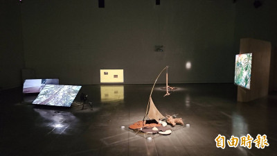 台東美術館「潛行」展   重展2022年南島國際美術獎首獎3作品