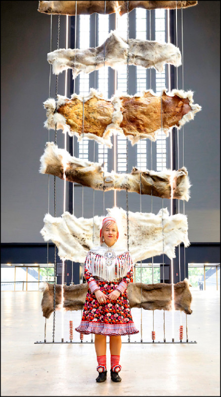 【藝週末．國際藝聞】英國泰德冰封之地裝置展 守護大地的靈性契約