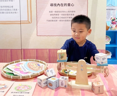 不只借書！台中圖書館變市場 孩子還能拿專屬閱讀菜單