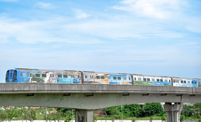 35公里珍珠海岸「穿」在列車上  桃捷地景藝術節彩繪列車啟航