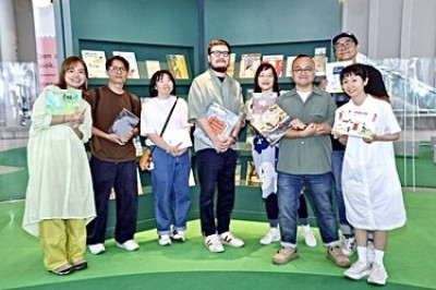 25名台灣插畫家作品齊聚  綠美圖「散步森林」歡慶中市圖十週年
