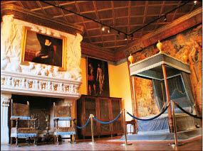 雪濃梭堡內的擺飾、佈置很具女性柔美特色。