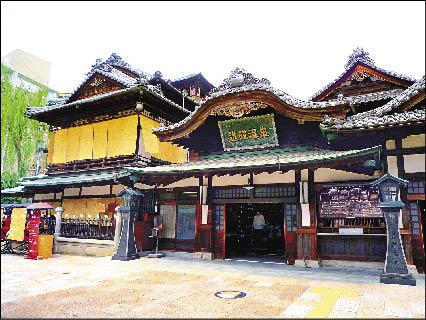 《少爺》的文學地景四國松山道後溫泉。