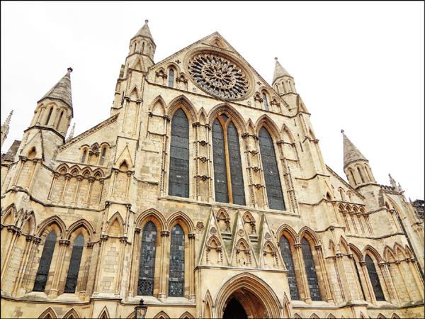 約克大教堂，為歐洲以北最大的哥德式教堂之一。
