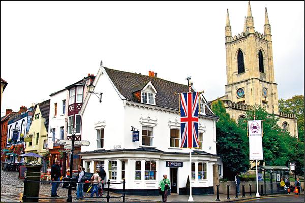 溫莎城堡旁的小鎮古色古香。